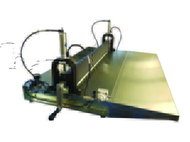 48” Hand Squeeze Roll Applicator - National Highway Products
